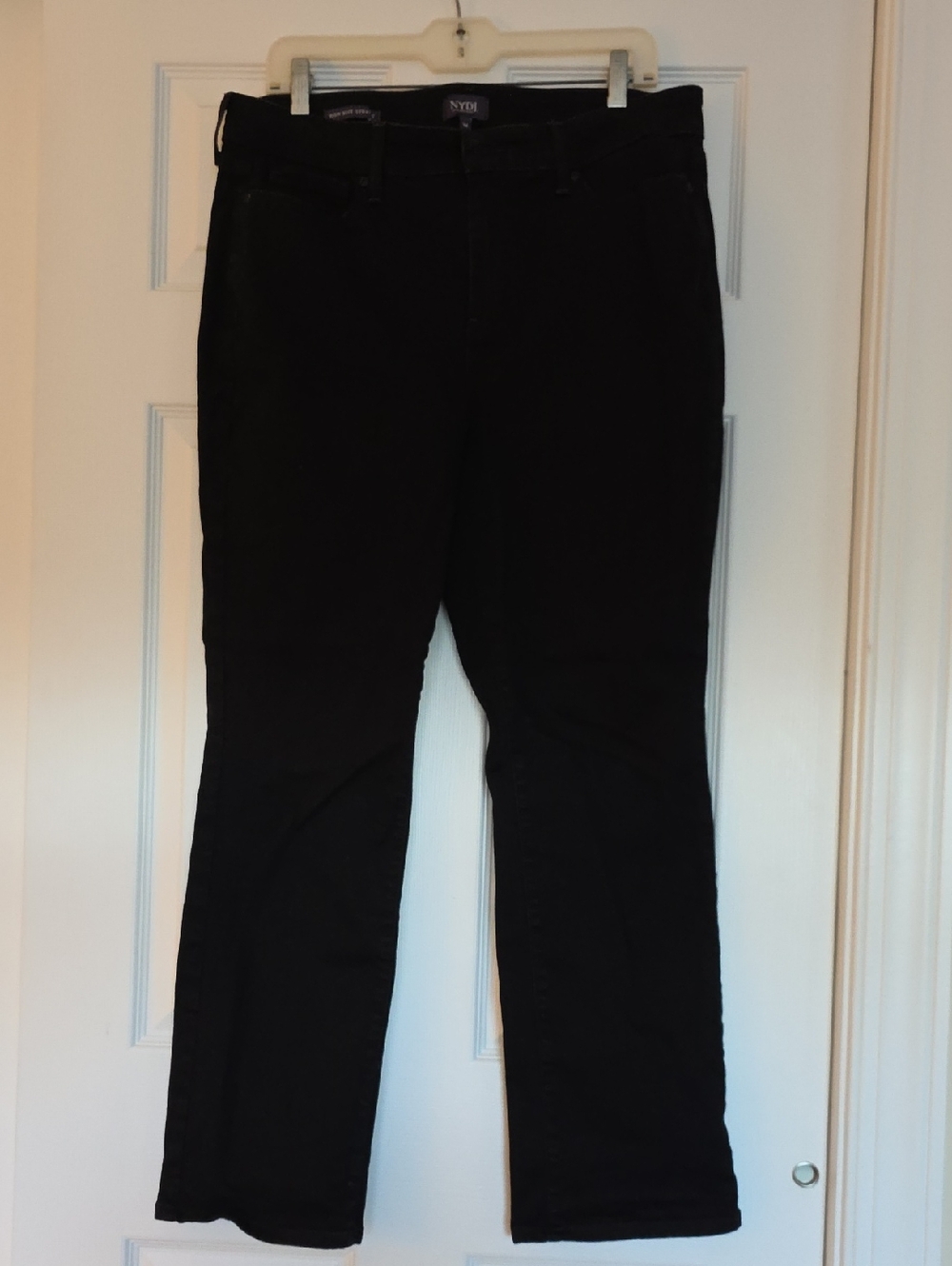 NYDJ Straight Leg Jeans in Black